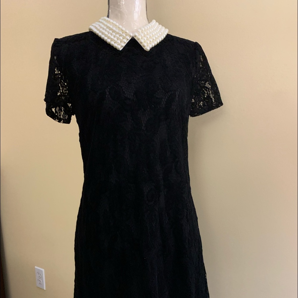 Girl dress with pearl beaded neck